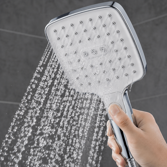 Hydrodynamische Effizienz und Ergonomie: Die Technik der XXL-Handdusche mit Drucktastensteuerung